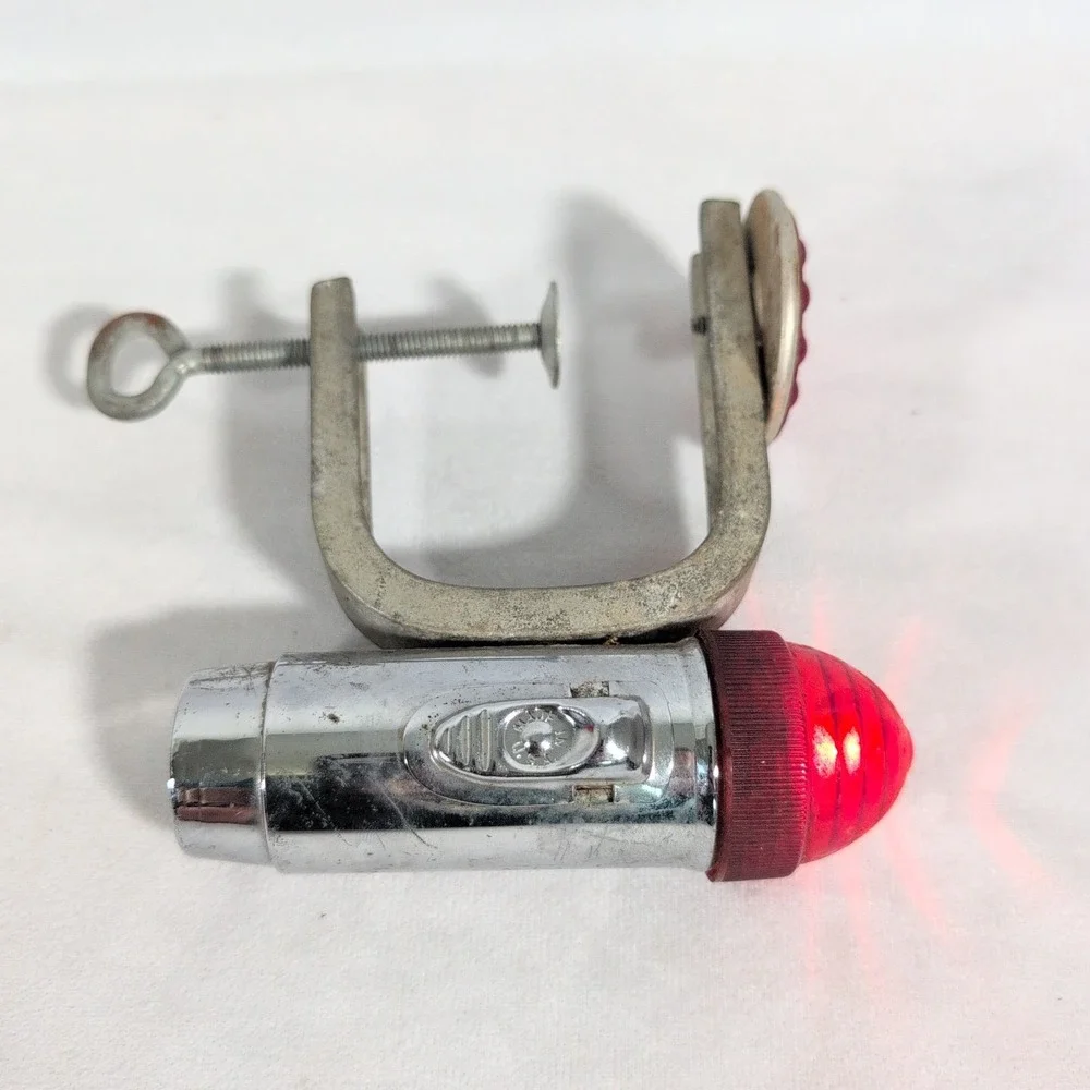 VTG SEISS? TOLEDO OHIO CLAMP ON RED REFLECTOR BICYCLE LIGHT